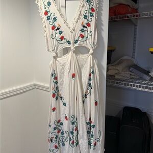FARM Rio White Dress with Floral Embroidery